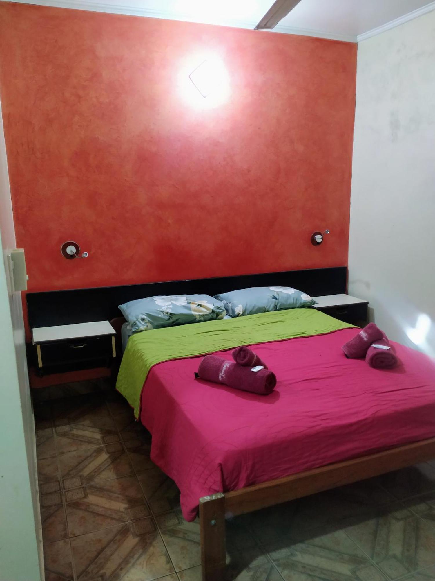 Hostel & Posada Noelia 푸에르토이과수 외부 사진